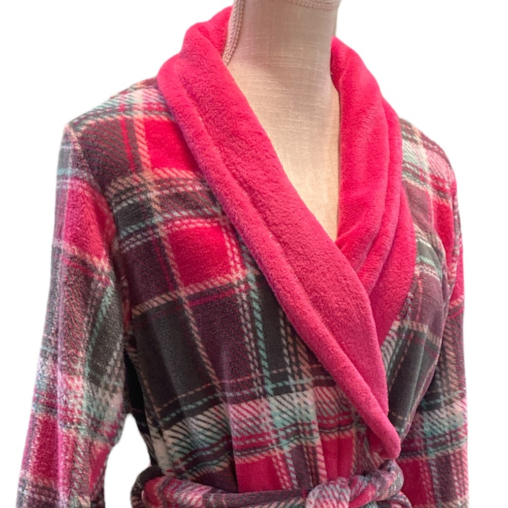 Ulta Beauty Plush Plaid Pink & Gray Robe - Picture 3 of 7